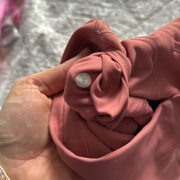 EUC Lululemon Wunder Under High-Rise 28" *Full-On Luxtreme Brier Rose si… - Picture 5 of 5